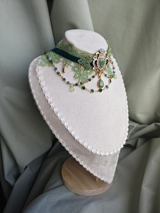 Absinthe Dream Choker
