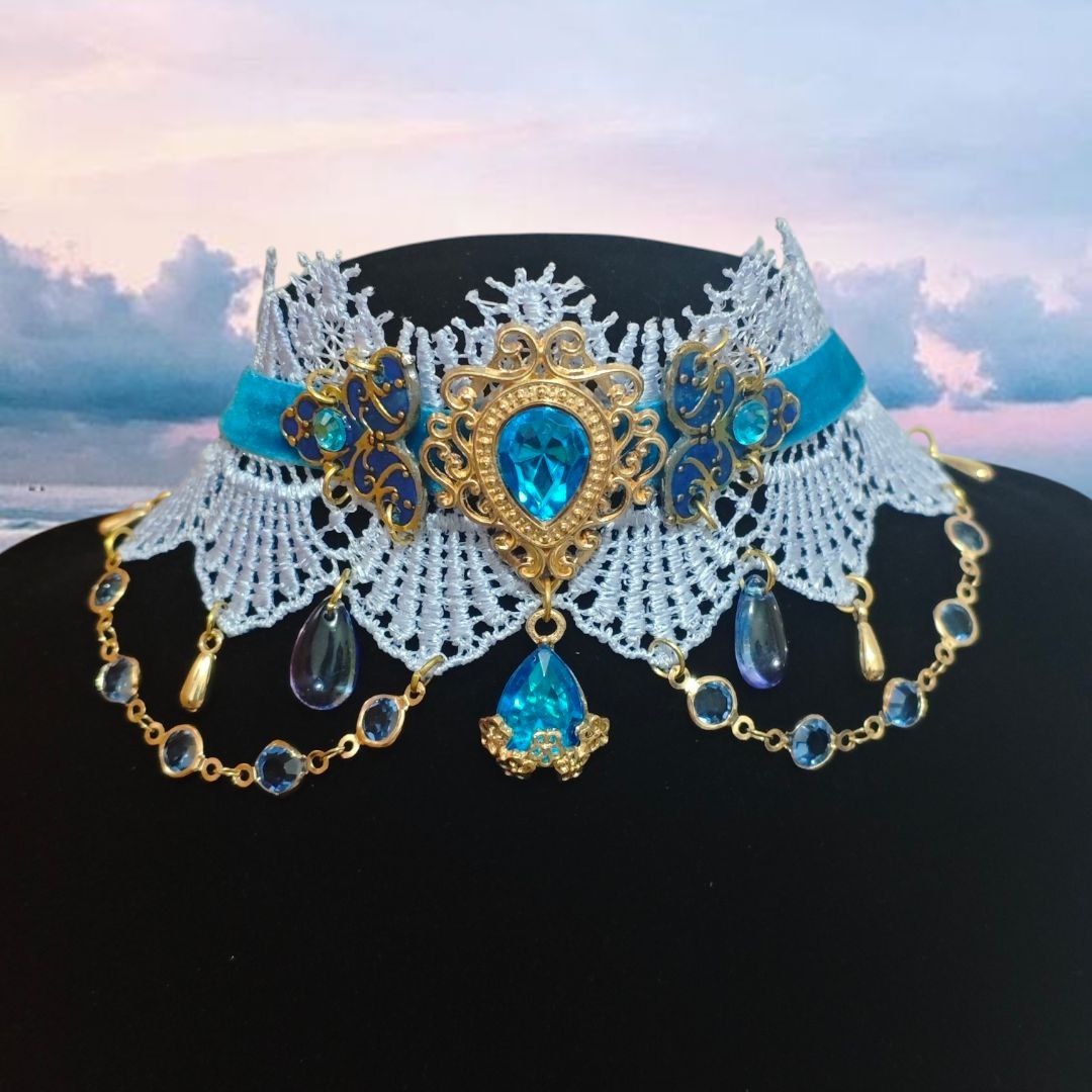The Empress of Waves Choker