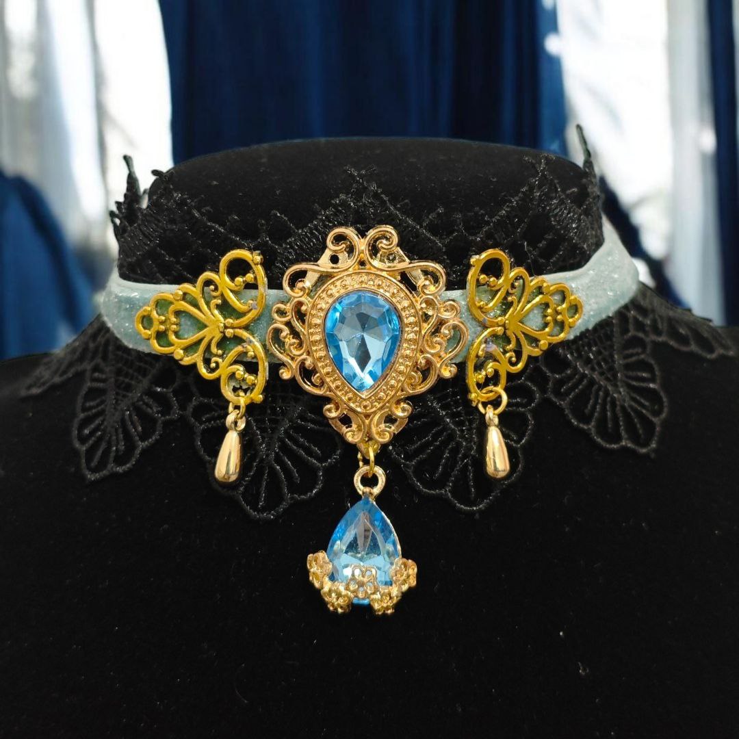 Midnight Ice Choker