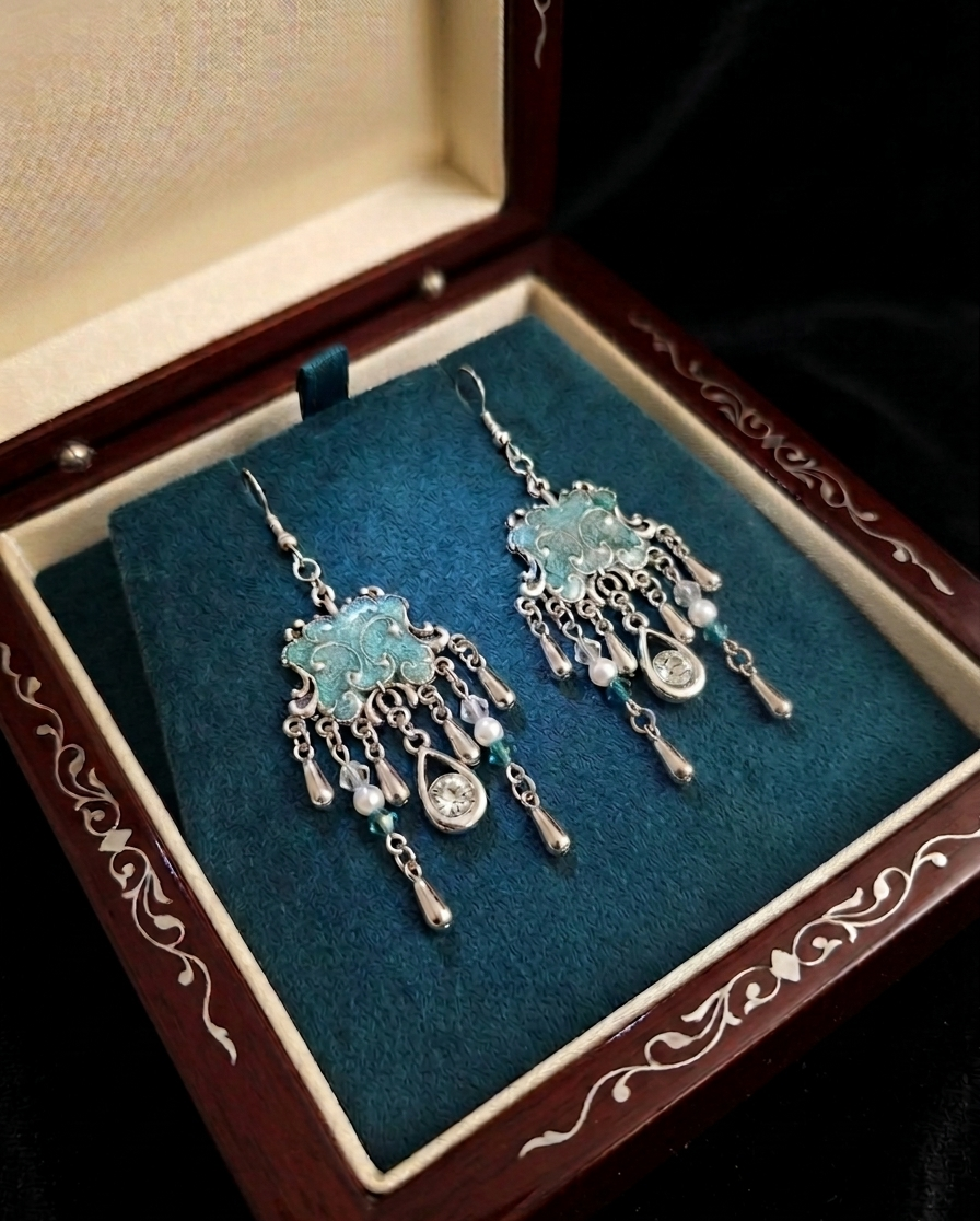 Elven Dewdrop handmade turquoise and silver fairycore earrings