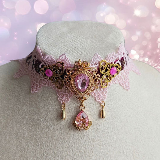 Amorette Luster Choker