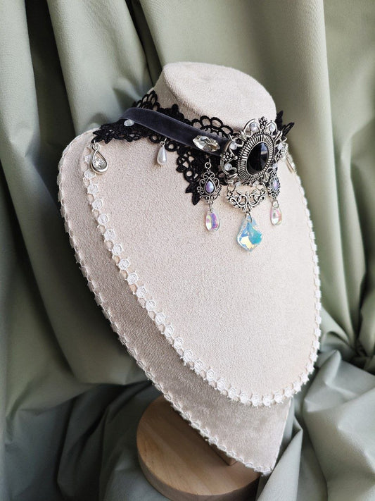 Close-up of The Opaline Dream handmade romantic opal lace choker details