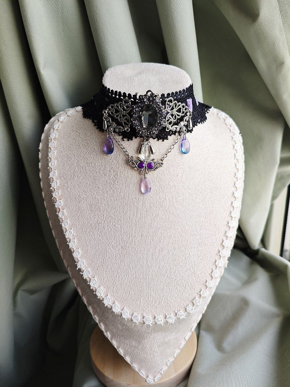 Starlight Eclipse Choker