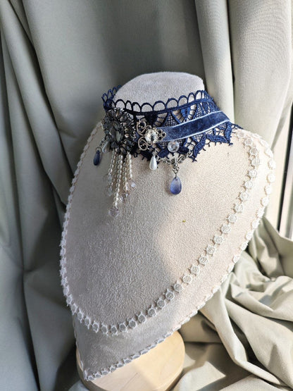 Frosted Moonlight Choker