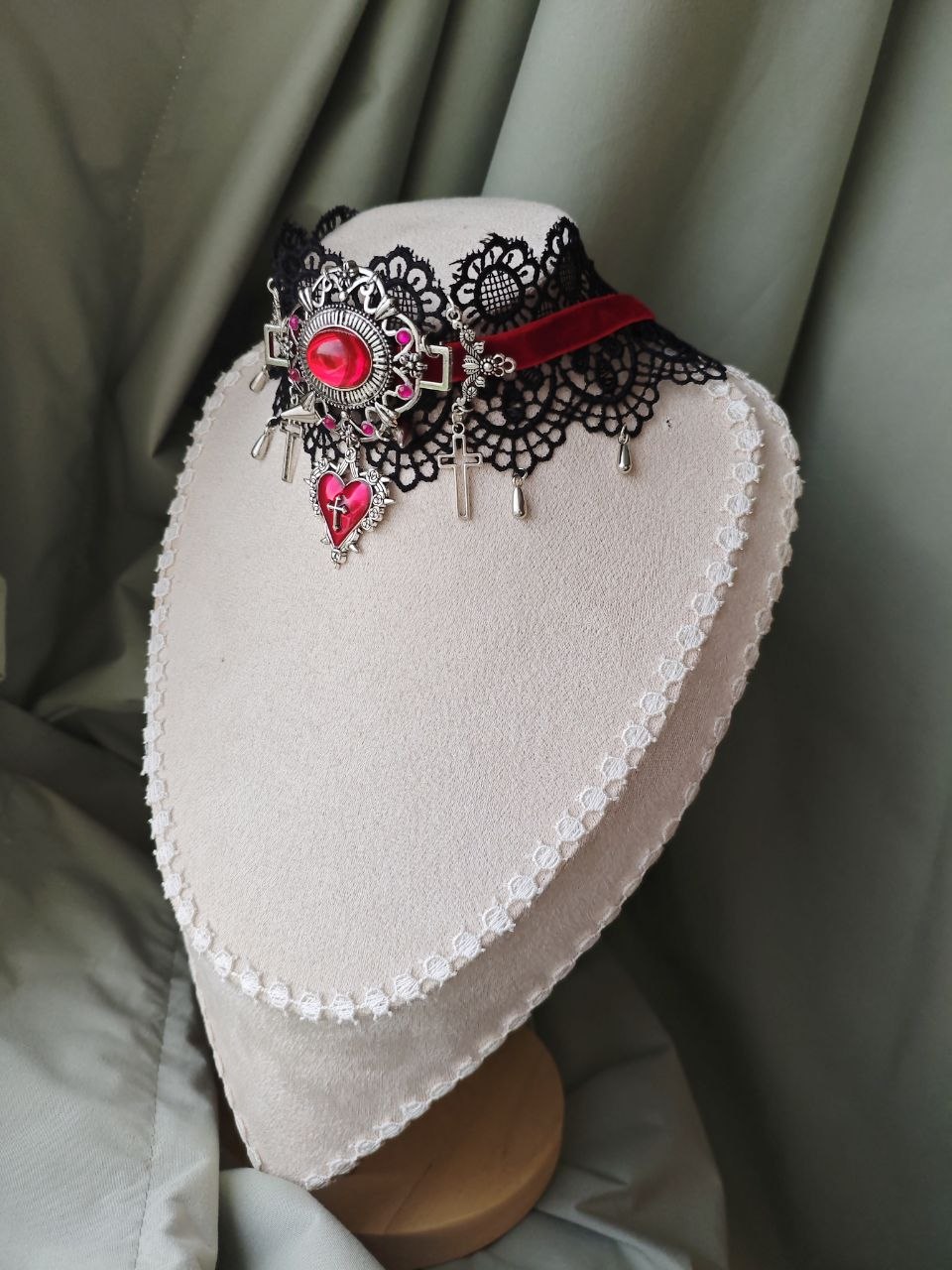 Midnight Martyr adjustable gothic lace choker necklace detail